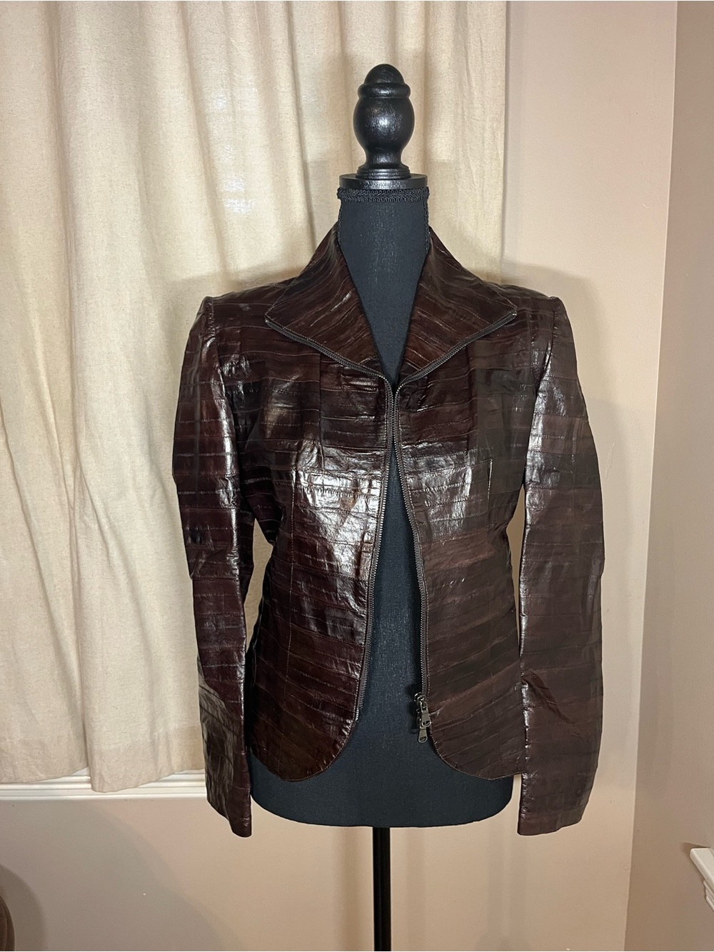 Italian 1990’s Women's Dark Brown Croc-Embossed Zip Front Jacket